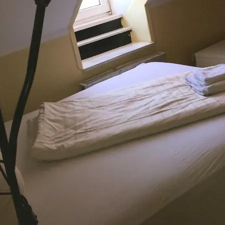Doppelbettzimmer Mit Bad Kaiserslautern
