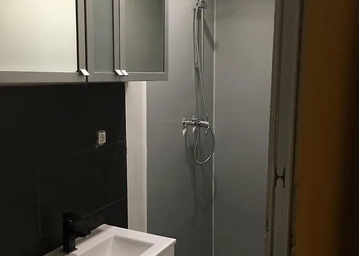 Doppelbettzimmer Mit Bad Apartamento Kaiserslautern