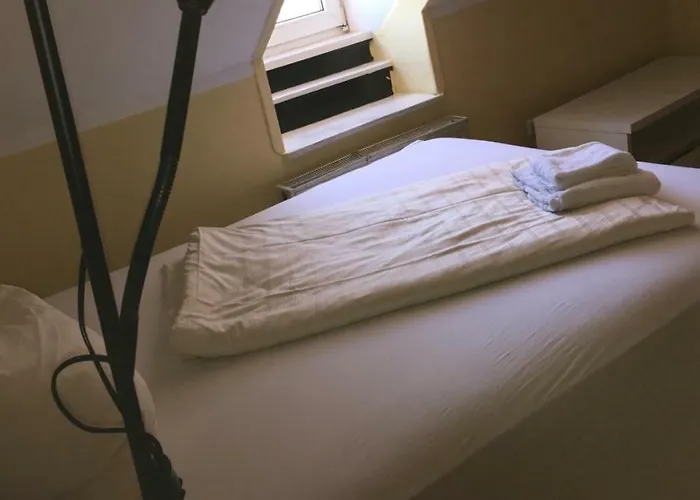 Doppelbettzimmer Mit Bad Kaiserslautern